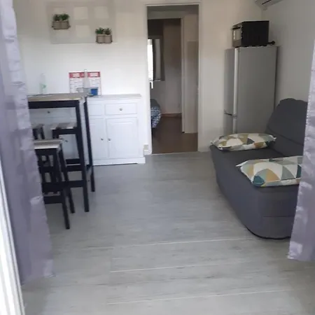 Apt 2 Pieces Rdc Grande Terrasse 아파트